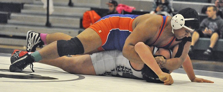 Auburn Mountainview’s Antonio Corea pins Bonney Lake’s Sam Peterson in 3 minutes