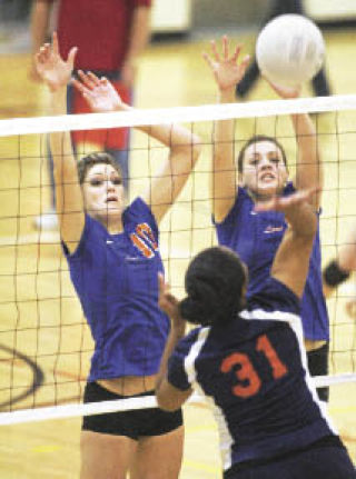 Megan McBride and Tara Patton will lead Auburn Mountainview into the state 3A volleyball tourney.