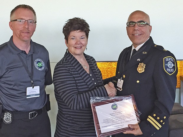 Sen. Pam Roach (R-Auburn) with Seattle Police Department Capt. Mike Edwards