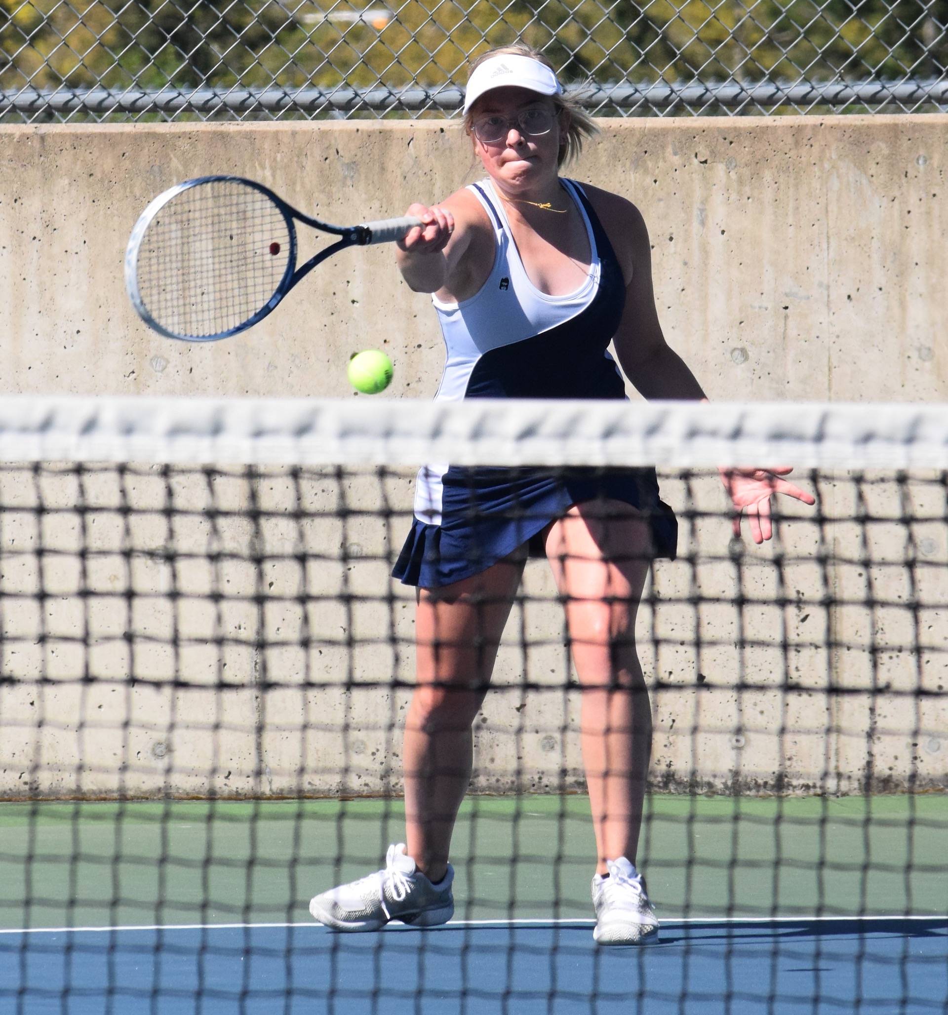 Liana Tarasenko, Auburn Riverside’s No. 1 singles player, returns a shot during her two-set victory against Enumclaw’s Keana Beals on Tuesday. RACHEL CIAMPI, Auburn Reporter