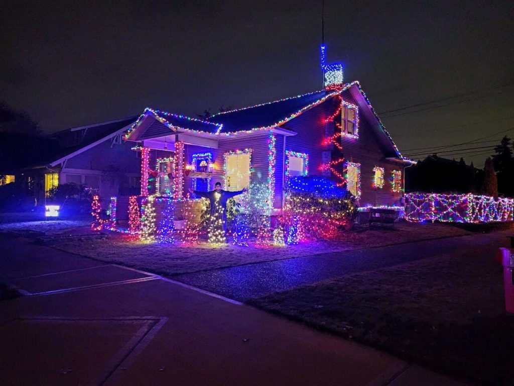 Auburn man’s display lights up the Christmas season | Auburn Reporter