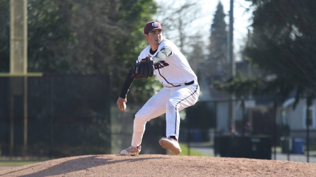 Auburn Riverside Alum Wins Pitcher Of The Week Accolades Auburn Reporter