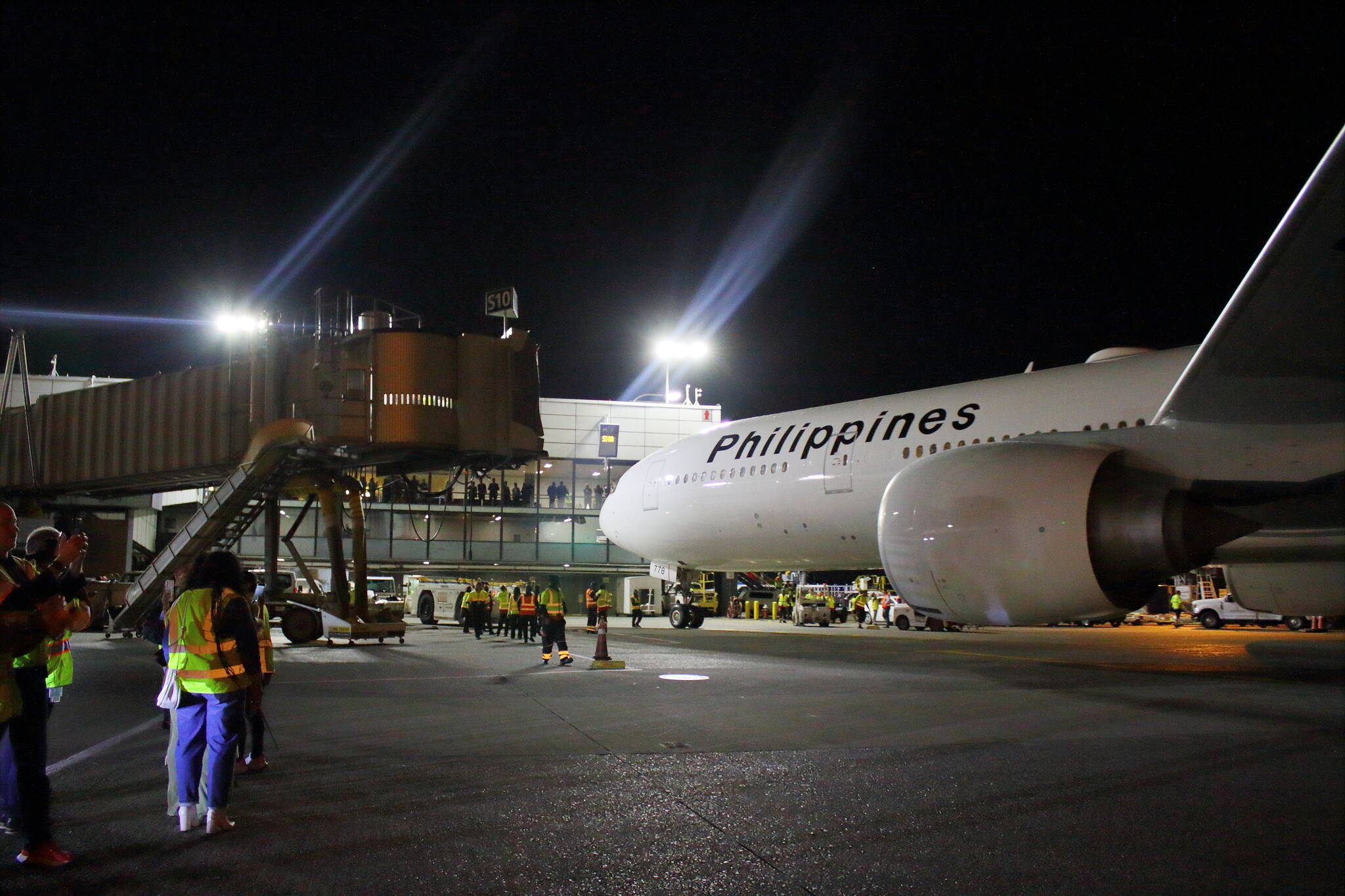 The inaugural flight of the new direct flight between Seattle and Manila from the Philippine Airlines (PAL) lands at Seattle-Tacoma International Airport on Oct. 2. Photo by Keelin Everly-Lang / The Mirror